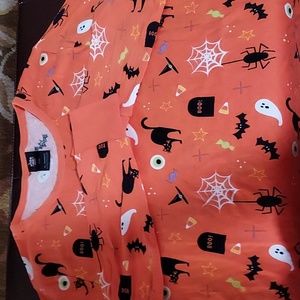 Hide & Eek XL matching pyjama long sleeve top and bottom